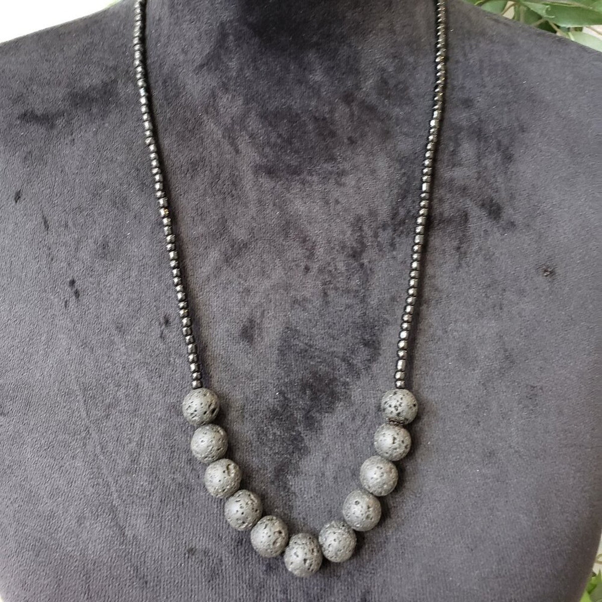 Women Fashion Gray Sponge Coral Round Beads Necklace Jewelry with Lobster Clasp