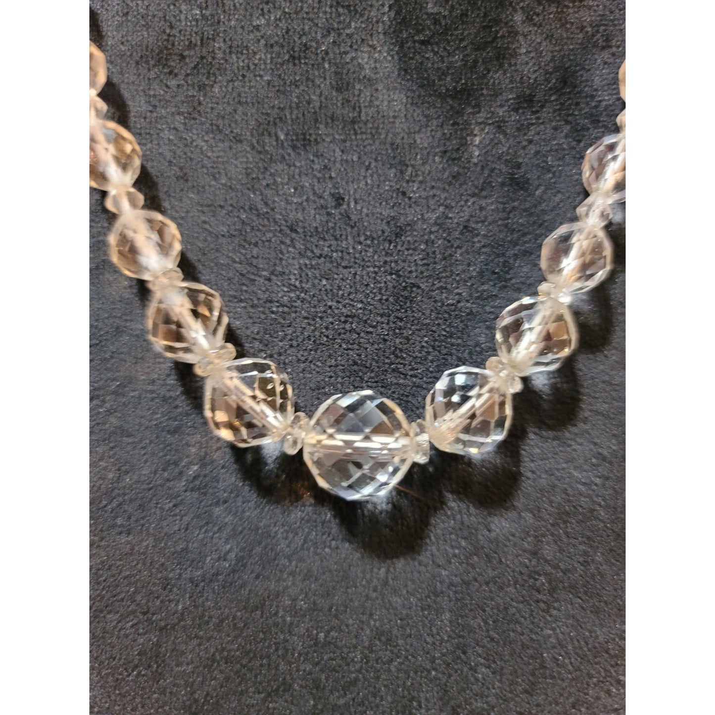 Women's Clear Faceted Bead Necklace With Box Clasp Lock Elegant Vintage Jewelry