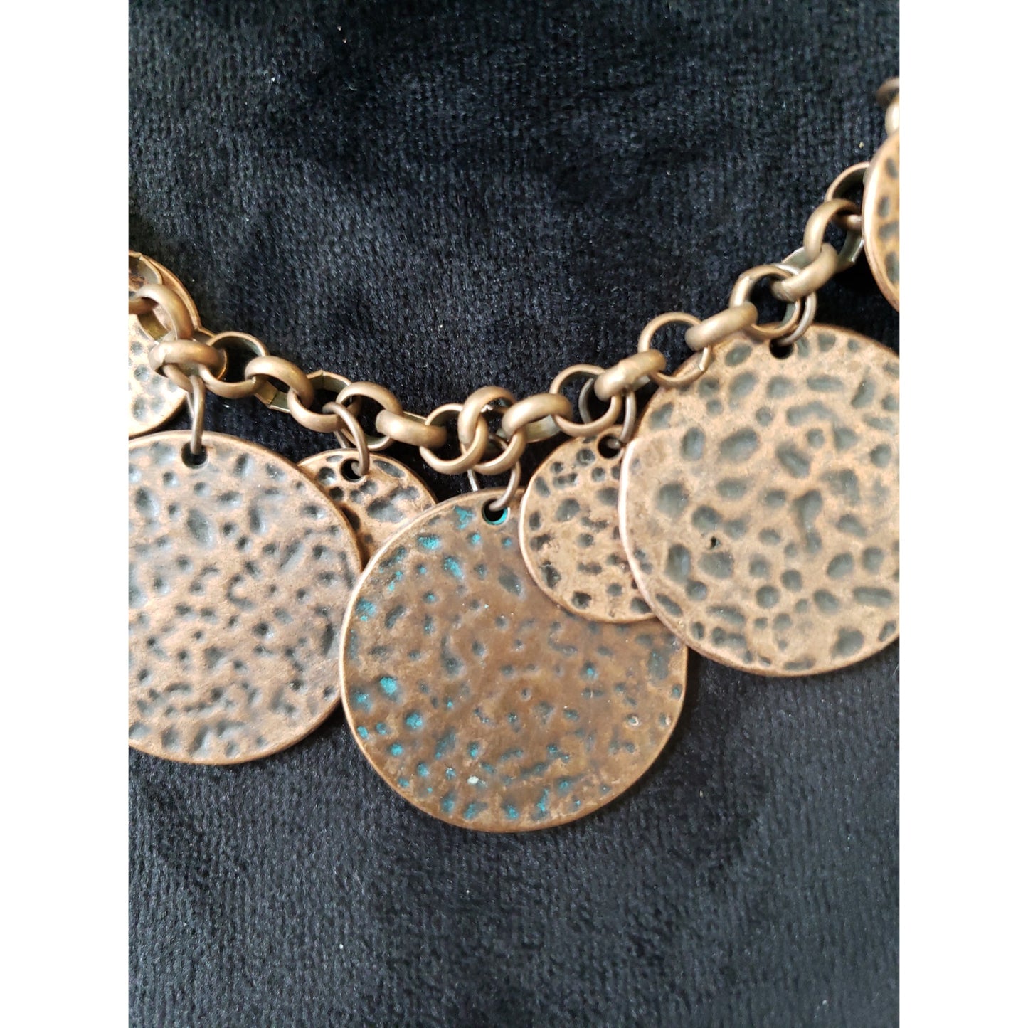 Women Fashion Copper Tone Hammered Coins Cluster Statement Necklace with Lobster