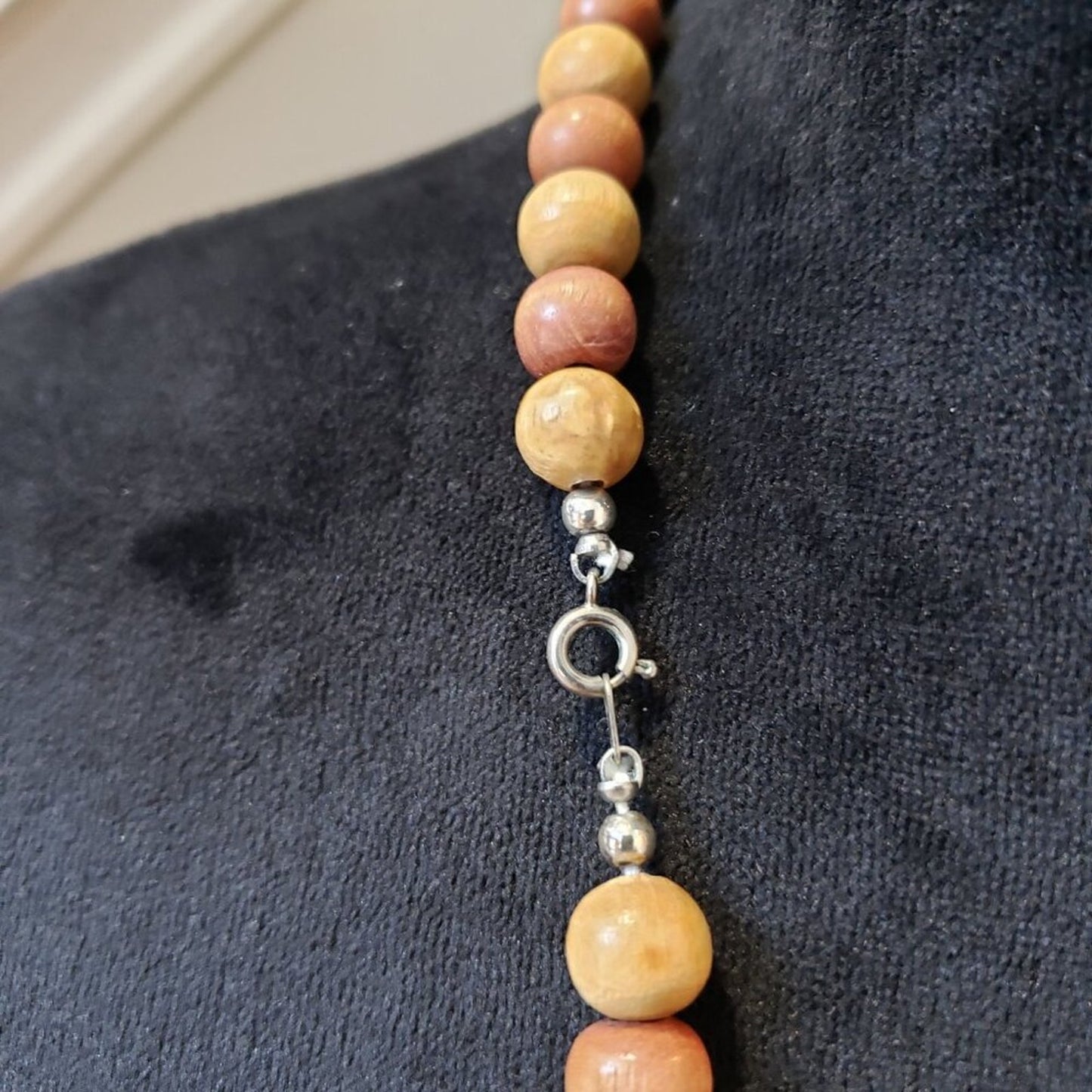 Womens Brown Wooden Beaded Beaded Necklace Jewelry with Spring Ring Clasp
