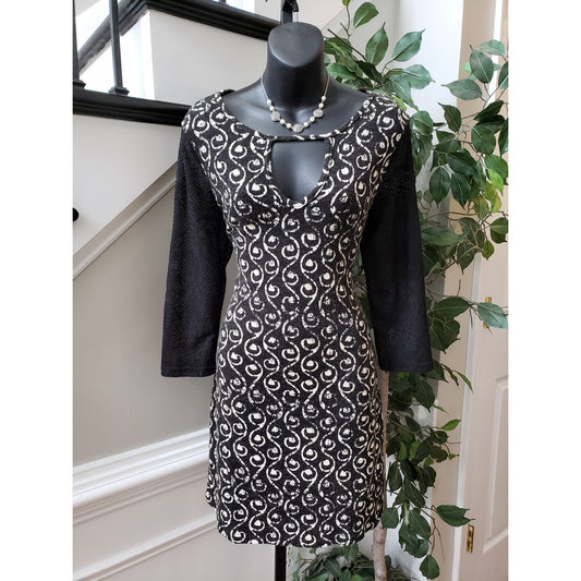 Aryeh Knee Length Dress Womens Small Black White Geometric Keyhole Round Neck