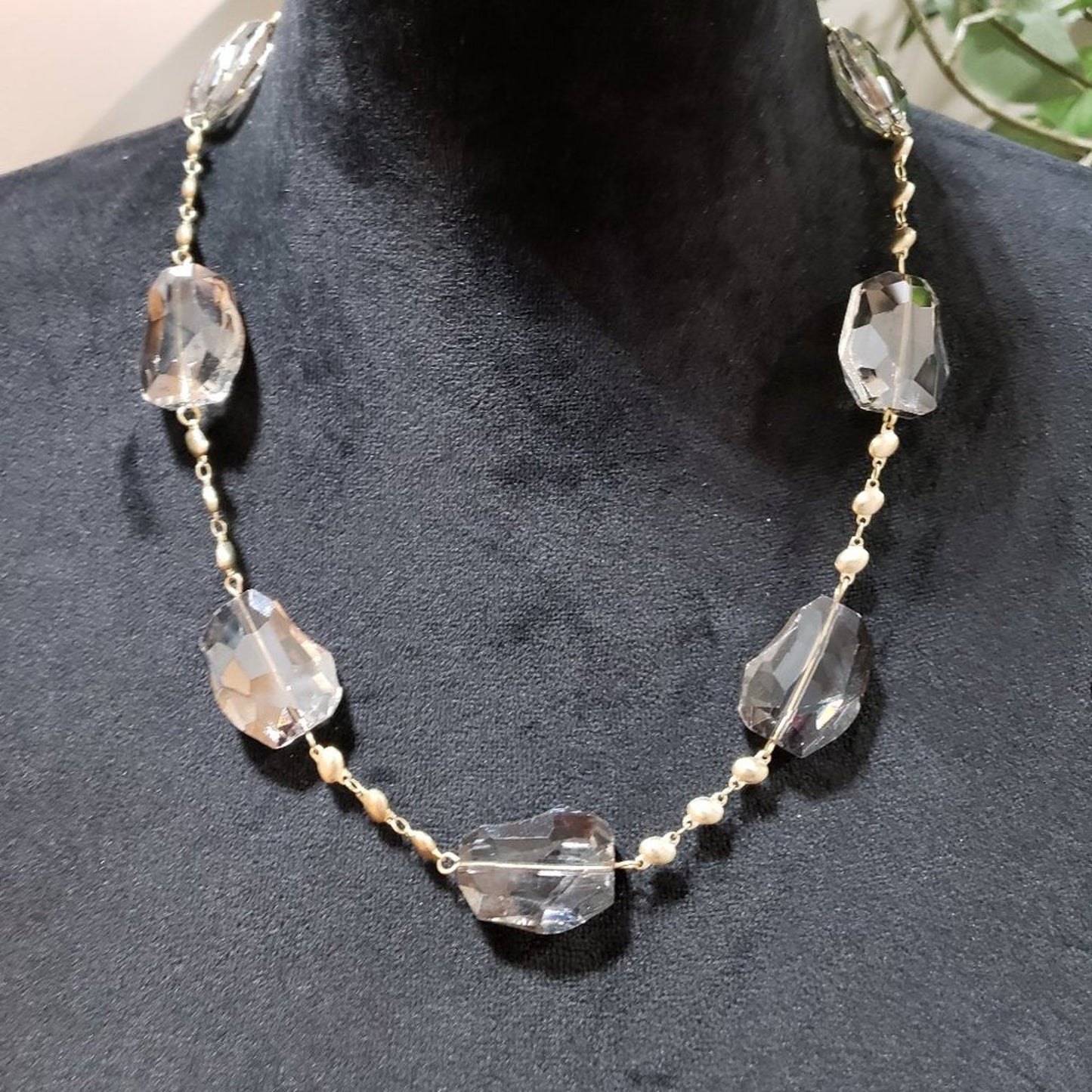 Women Fashion Clear Faceted Round Glass Beaded Collar Necklace w/ Lobster Clasp