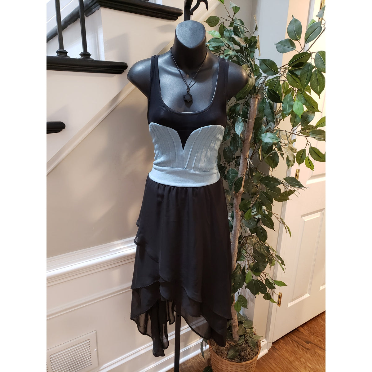 Material Girl Fit & Flare Dress Womens Medium Black Cutout Back Zip Layered Hen