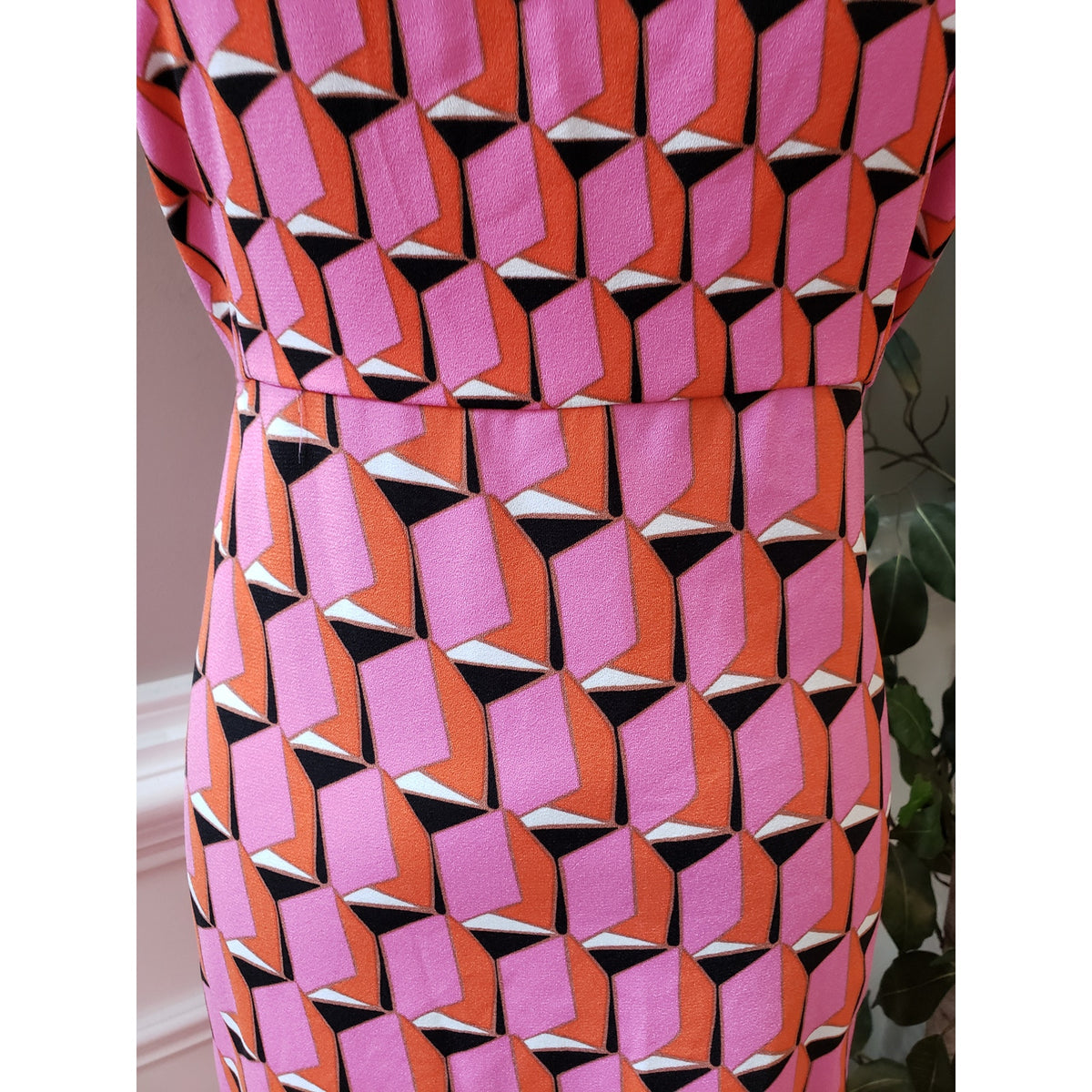 Diane Von Furstenberg Knee Length Dress Women's XL Pink Sleeveless Square Neck