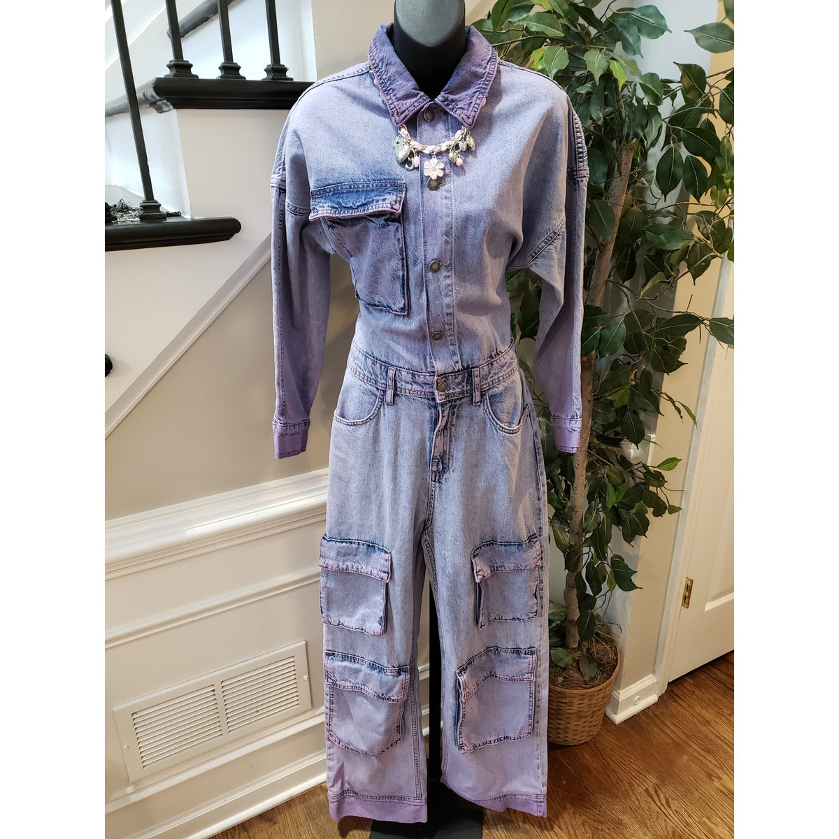 Nasty Gal Jumpsuit Womens Size 6 Blue Denim Pocket Detail Acid Wash Button Front