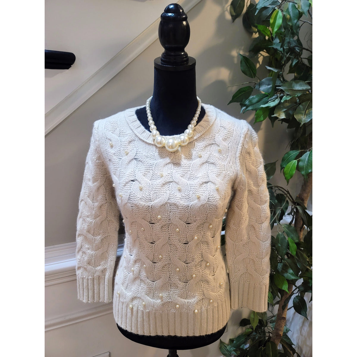 Ann Taylor Pullover Sweater Women's Medium Cream Embellished Pearl Ribbed Hem