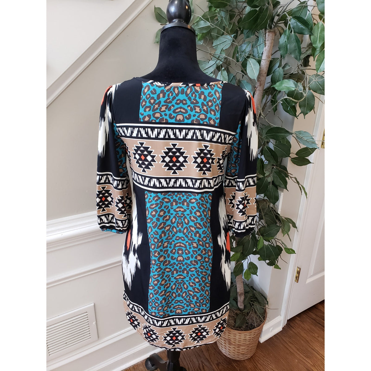Jay Fit & Flare Dress Women's Small Black White Geometric Round Neck Long Sleeve
