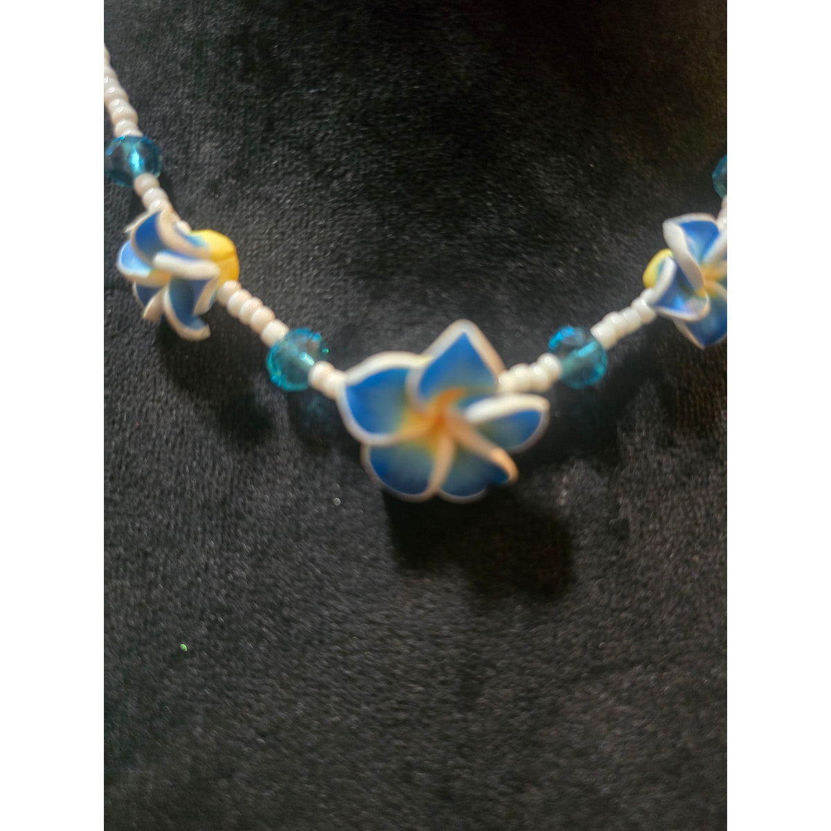 Women's Blue and White Turquoise Beaded Necklace Pendant And Lobster Clasp