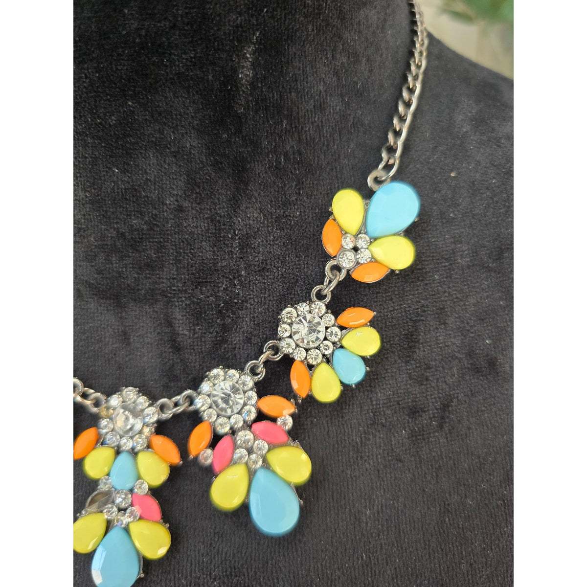 Multicolor Teardrop Rhinestone Bib Statement Necklace Silver Tone Fashion Jewelry