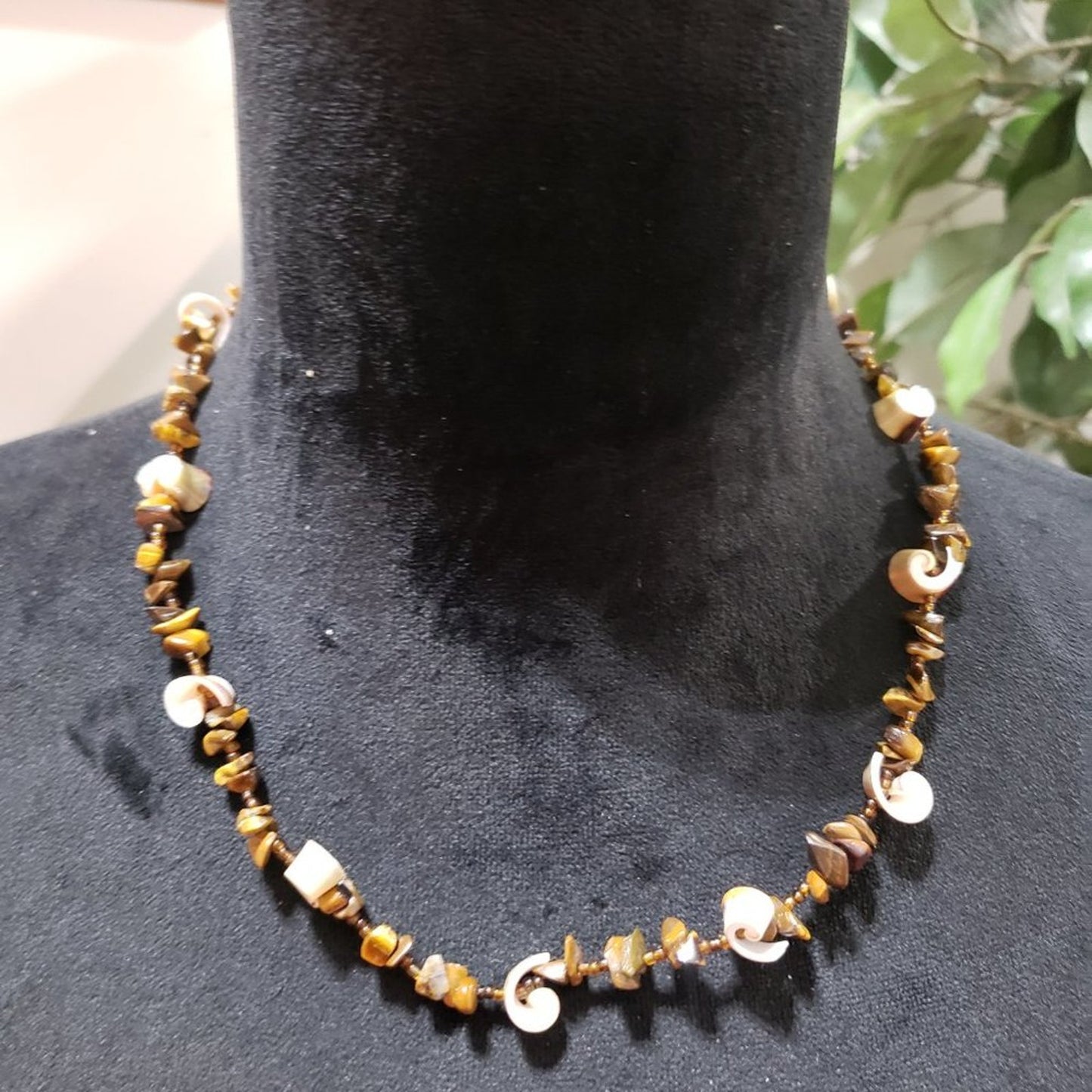 Womens Fashion Handmade Tiger-Eye Small Chips Gemstone Bead Strand Necklace