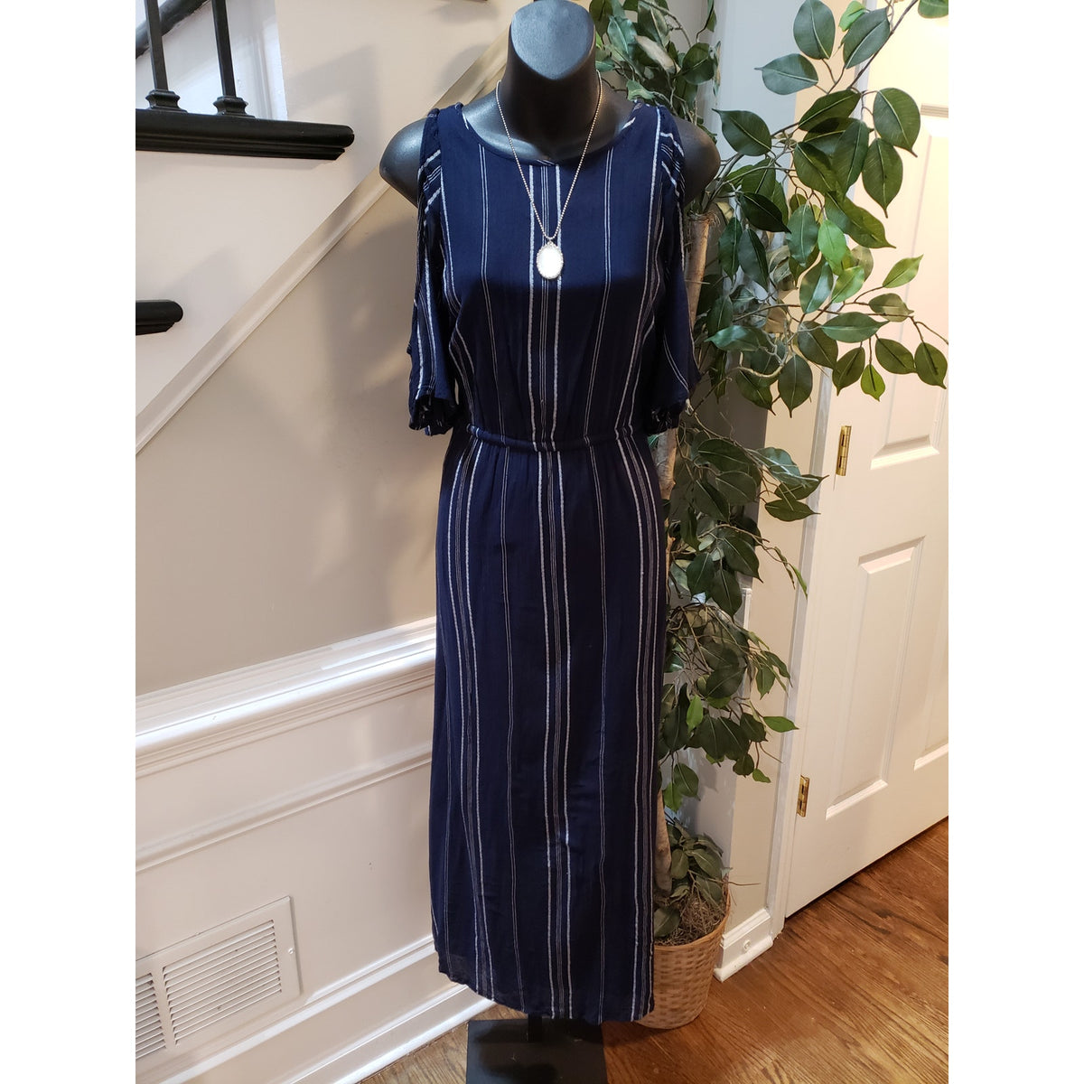 LOFT Maxi Dress Womens S Blue Striped Rayon Lined Tie Waist Cold Shoulder Sleeve