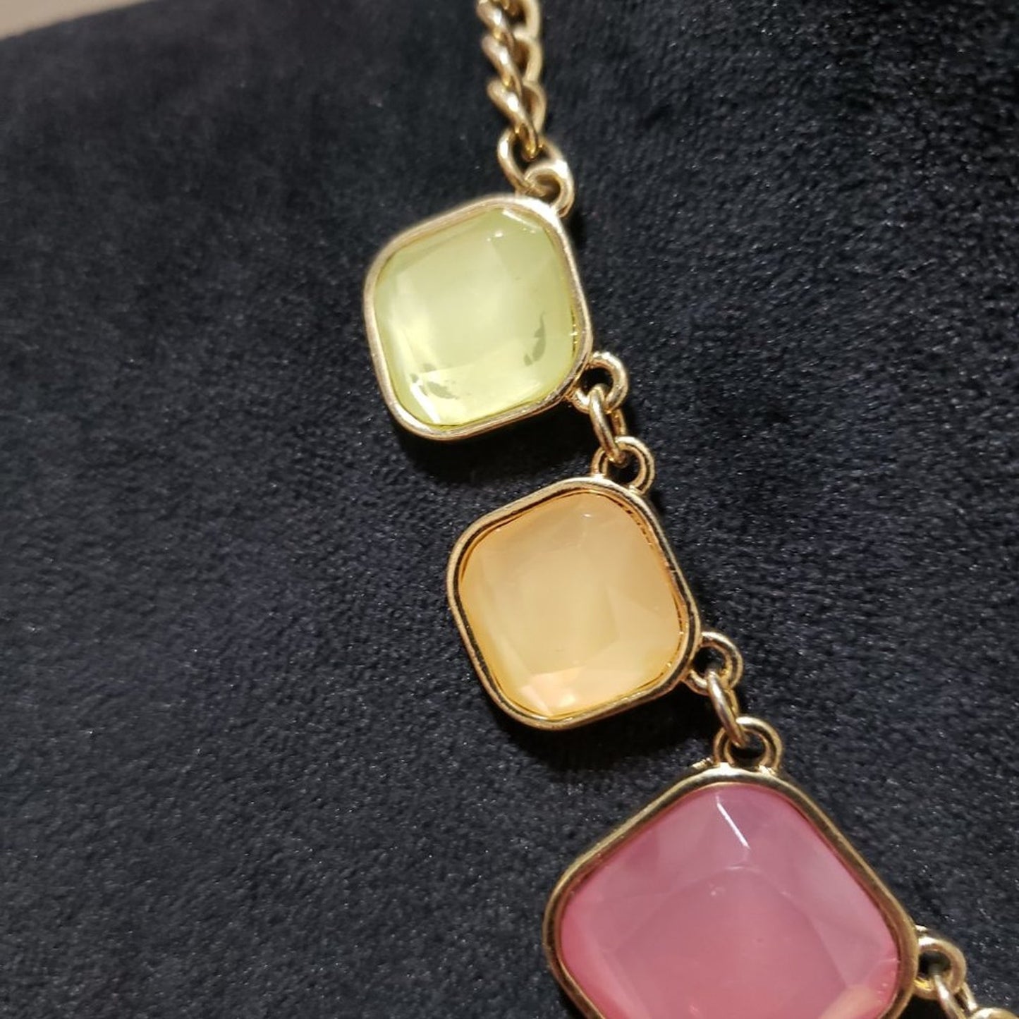 Womens Fashion Multi-Colored Stones Collar Necklace with Lobster Clasp