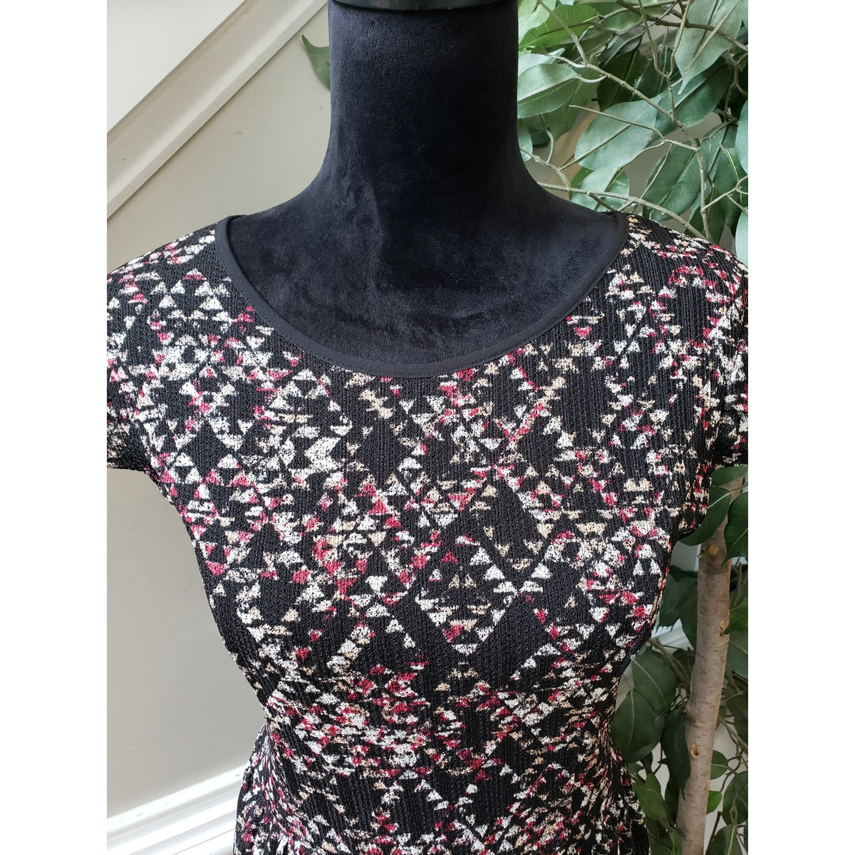 City Triangles Fit & Flare Dress Women's L Multicolor Geometric Print Cap Sleeve