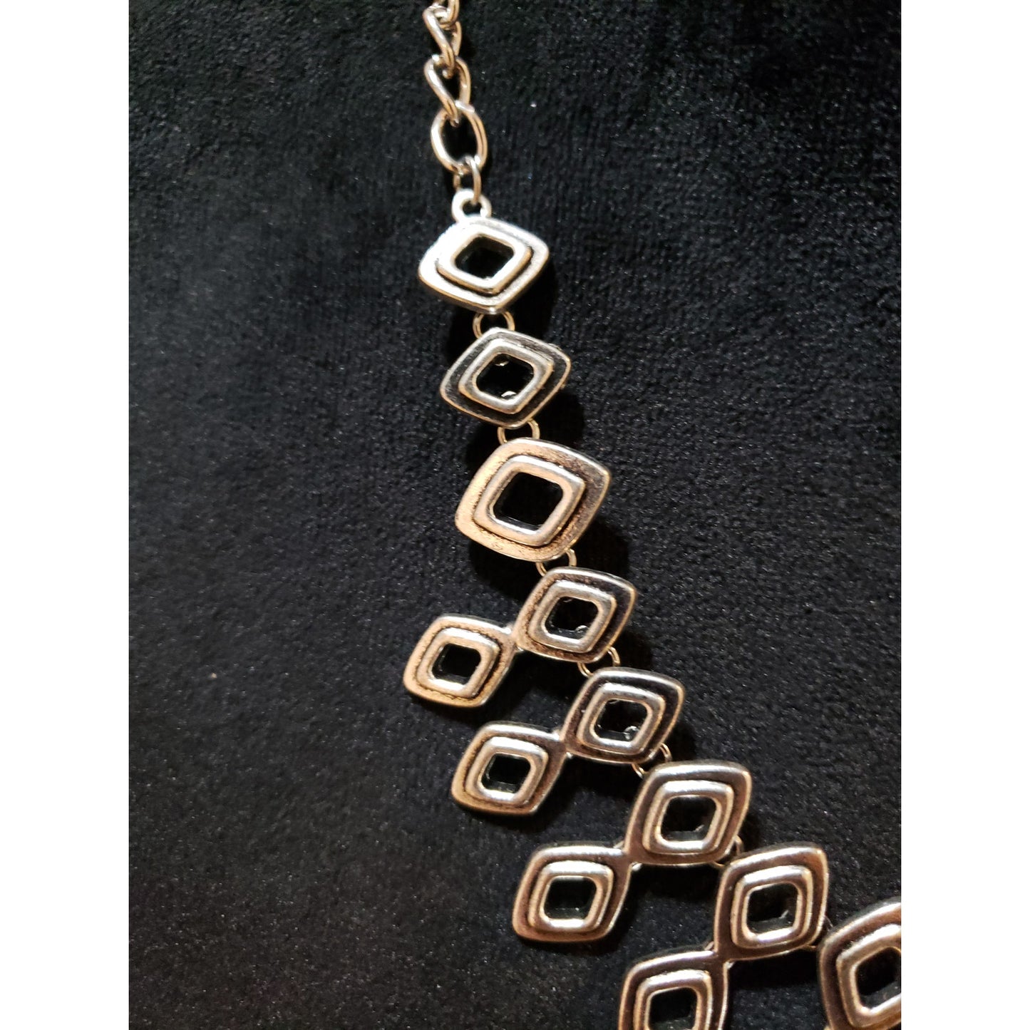 Women Fashion Silver Tone Geocentric Bib Statement Necklace Jewelry with Lobster