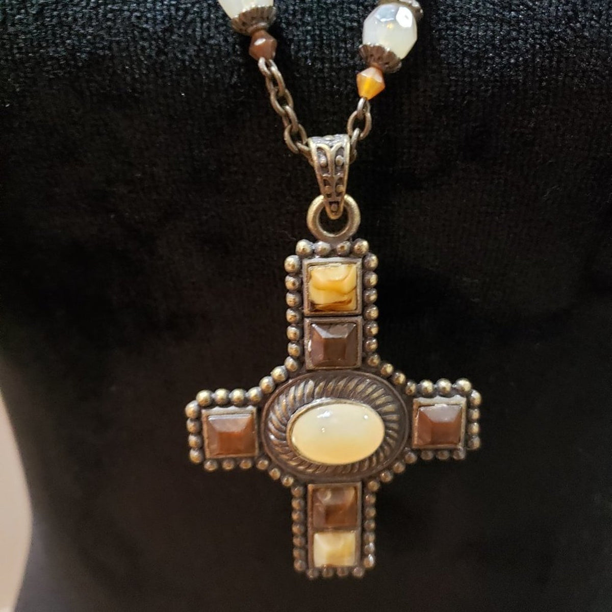 Women Multicolor Glass Round Beaded Cross Pendant Necklace with Lobster Clasp