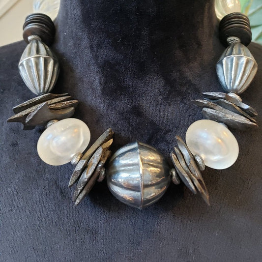 Womens Fashion Silver Plated & Large Balls Collar Necklace with Barrel Clasp