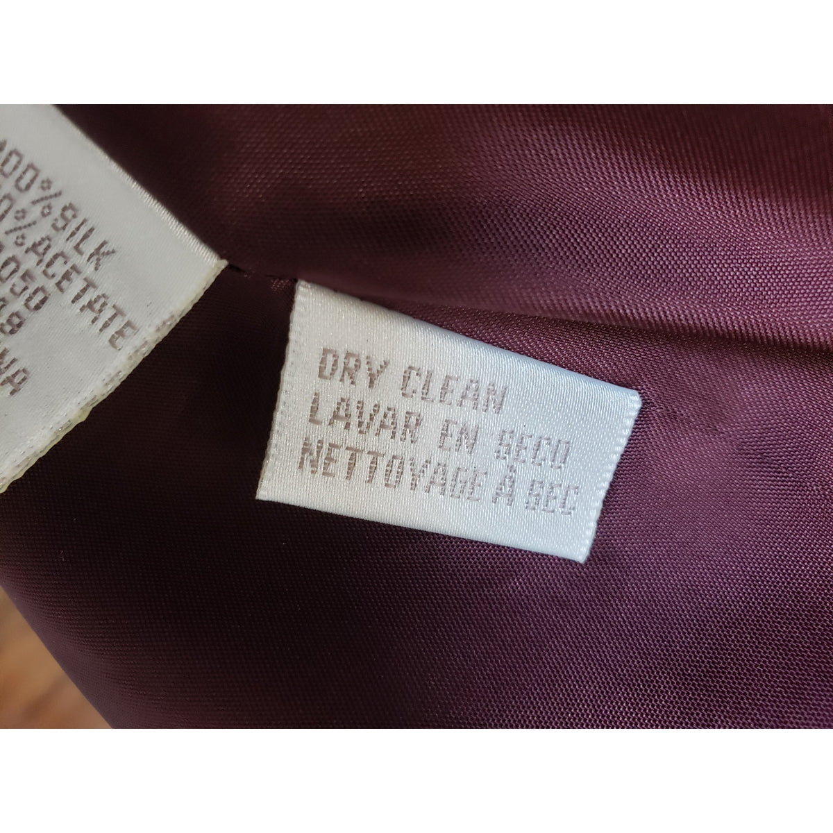Jones New York 2 Piece Skirt Suit Silk 10 Burgundy Single Breasted 1 Button