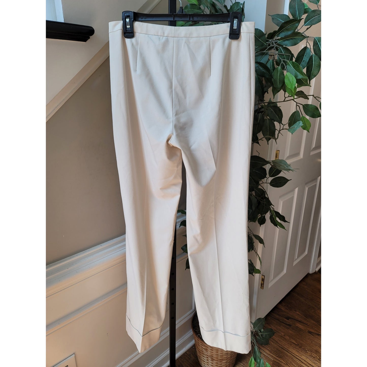 Express Trousers Women's Size 5/6 White Stretch Button Cuffed Flat Front