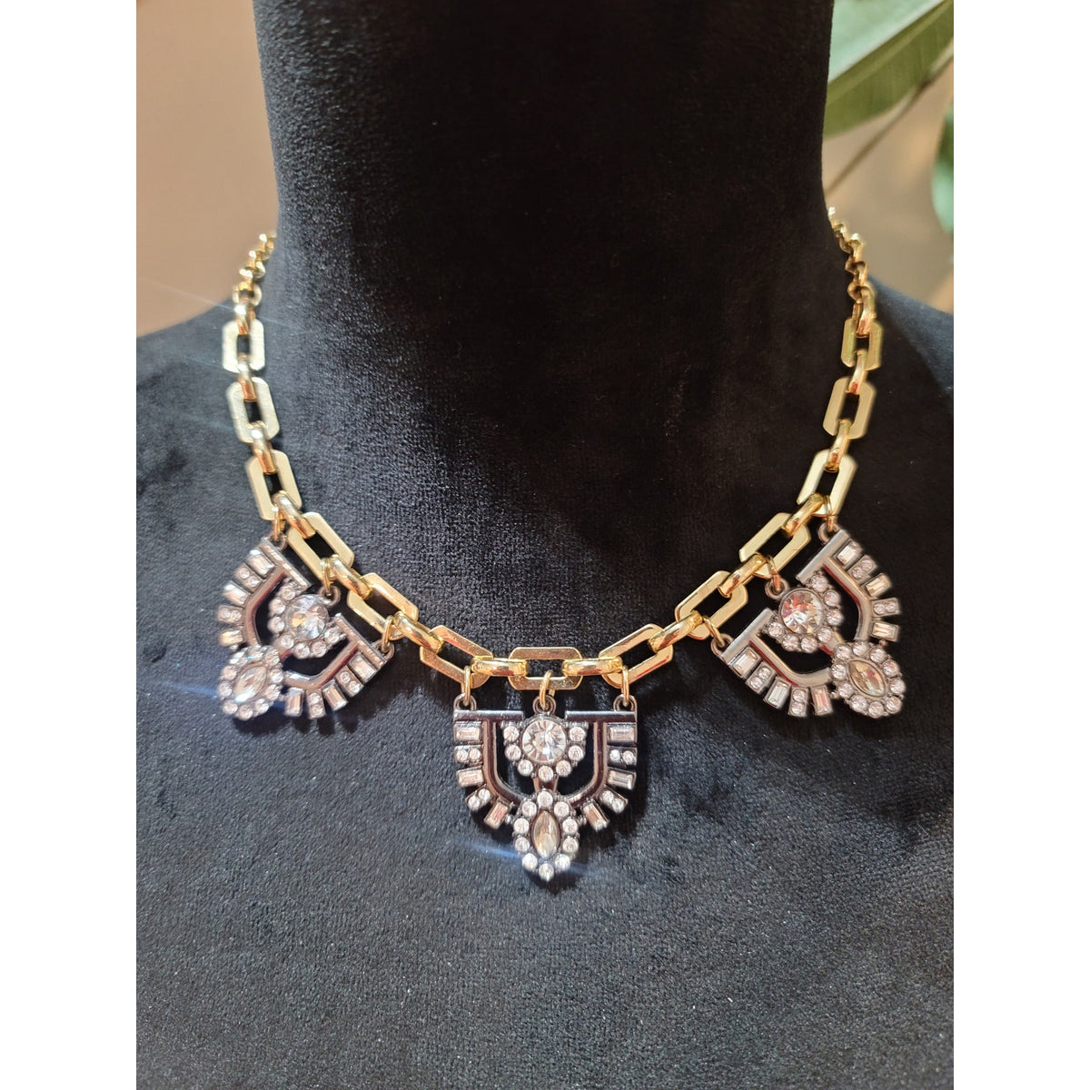 The Limited Women's Gold Chain Necklace With Crystal Pendants And Lobster Claw