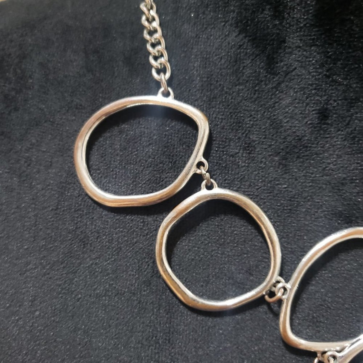Womens Fashion Gold Tone Multi Circles Hoops Connected Chain Statement Necklace