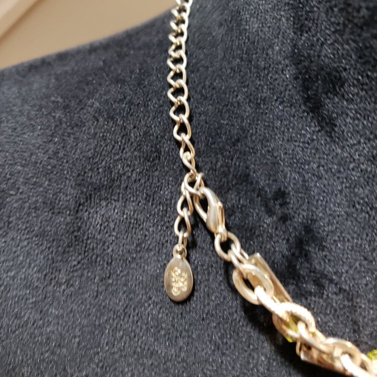 Women Green Yellow Teardrop Crystal Curb Chain Necklace with Lobster Clasp