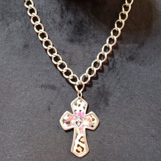 Red House Ranch Womens Silver Tone Resin Angel Cross Curb Chain Necklace Lobster