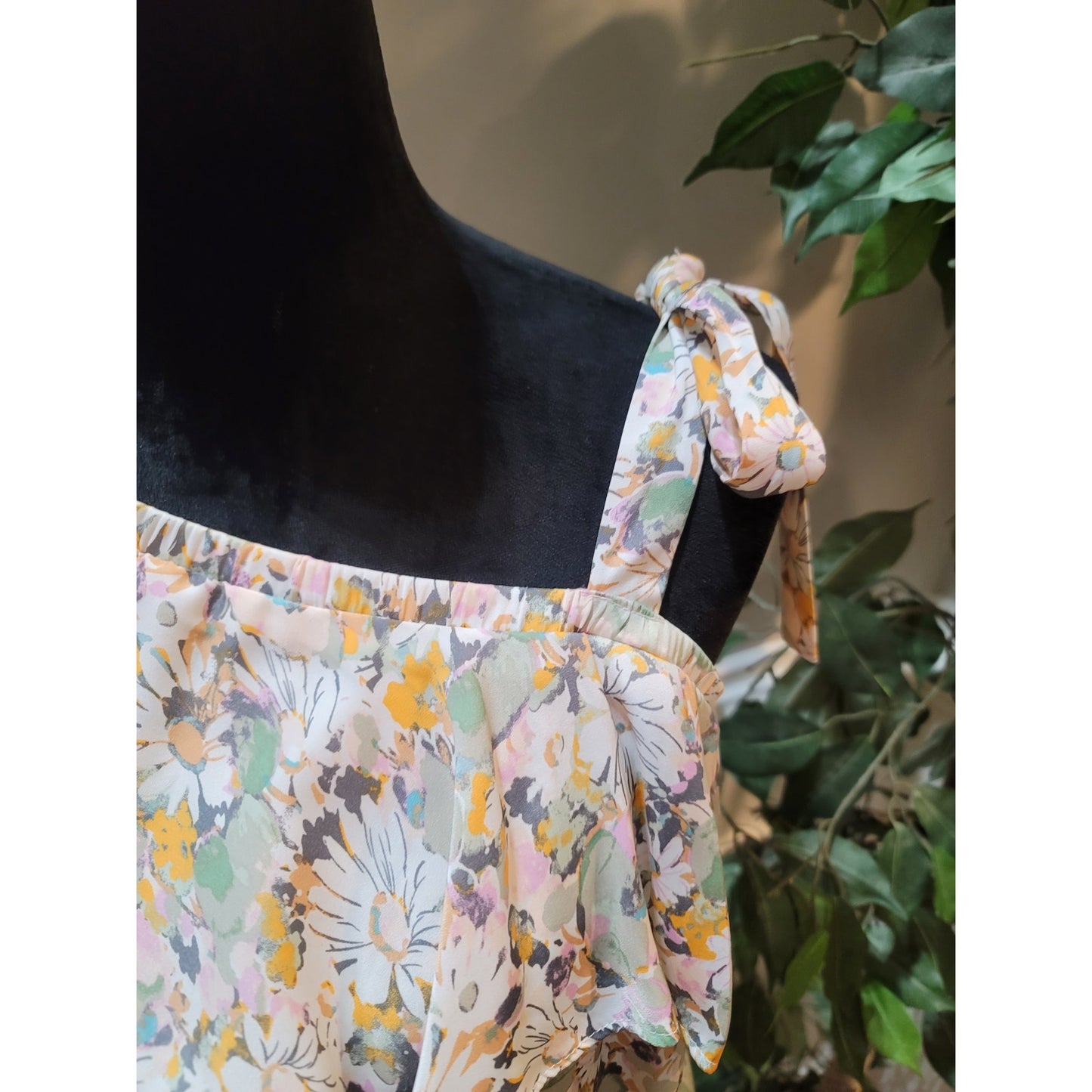 Lauren Conrad Blouse Top Womens Medium Multicolor Floral One Shoulder Ruffle Tie