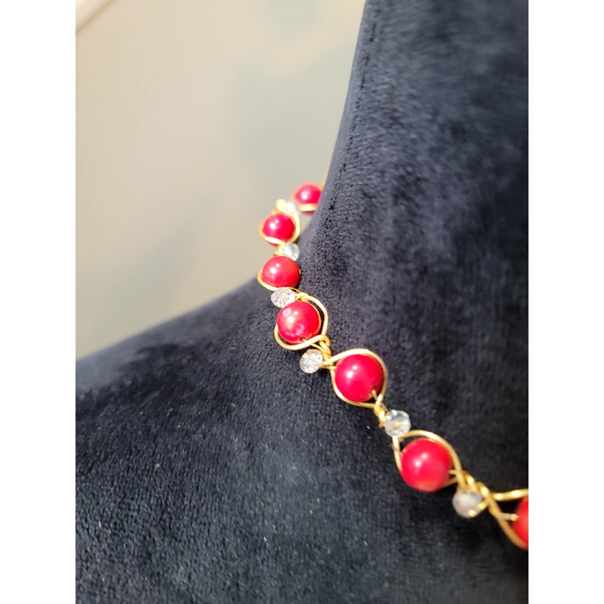 Red Beaded Gold Tone Dreamcatcher Pendant Statement Necklace Boho