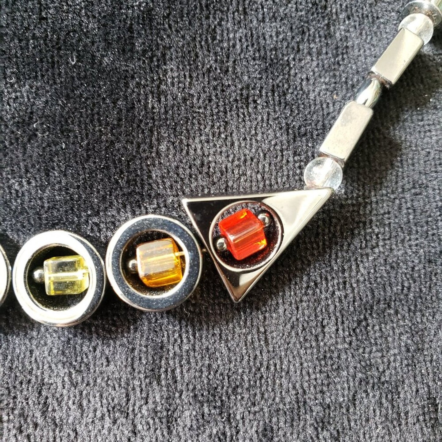 Women's Fashion Magnetic Hematite Geo-Shaped Collar Necklace with Lobster Clasp