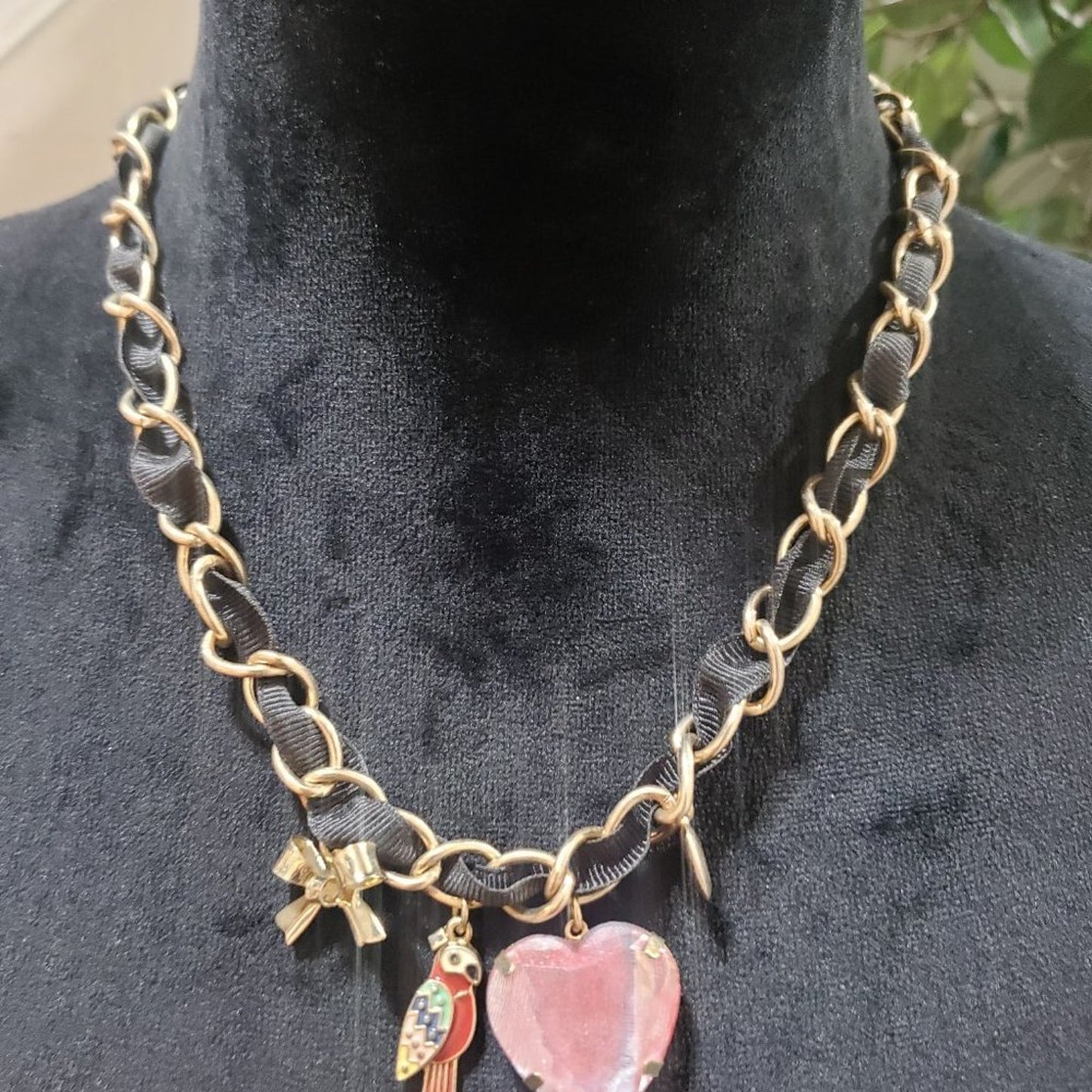 Fashion Gold Tone Link Chain Pink Stone Statement Necklace w/ Lobster Clasp