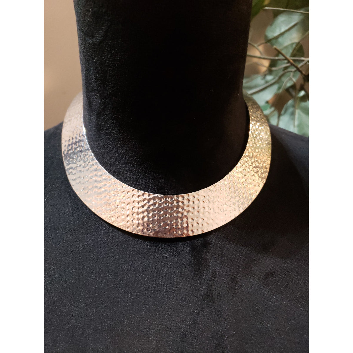 Womens Fashion Hammered Silver Egyptian Style Torque Choker Necklace Jewelry