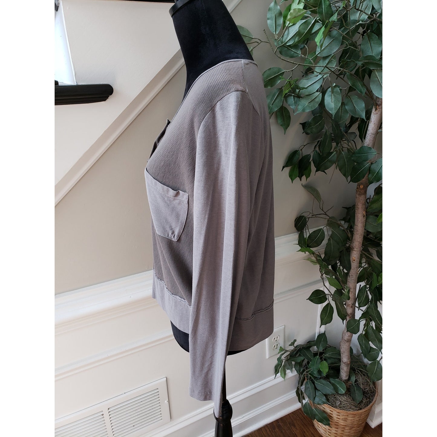Luna Sweater Womens Gray Mesh Knit Long Sleeve Chest Pockets Button Front M