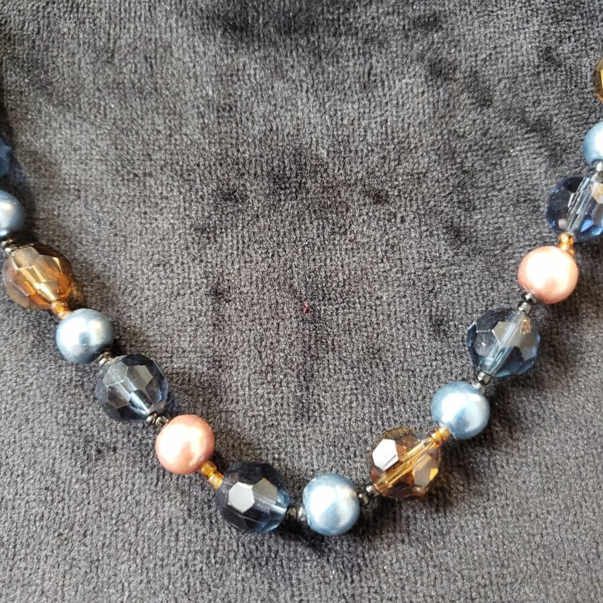 Womens Multicolor Crystel and Pearl Beaded Necklace Jewelry with Lobster Clasp