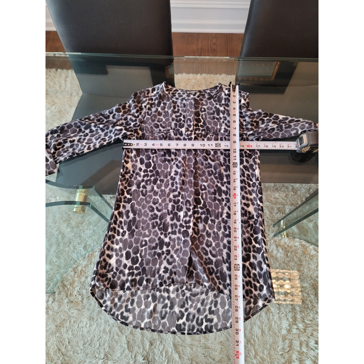 Express Blouse XS Black White Leopard Crew Neck Curved Hem Long Sleeve Button-Up