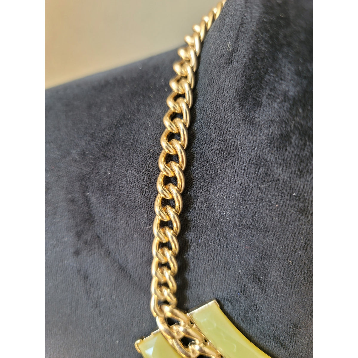Women's Green Resin Statement Necklace With Gold Chain And Lobster Clasp Lock