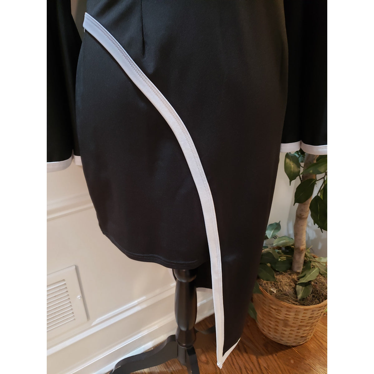 Bodycon Dress Womens XL Black White Off Shoulder Bell Sleeve Asymmetrical Party