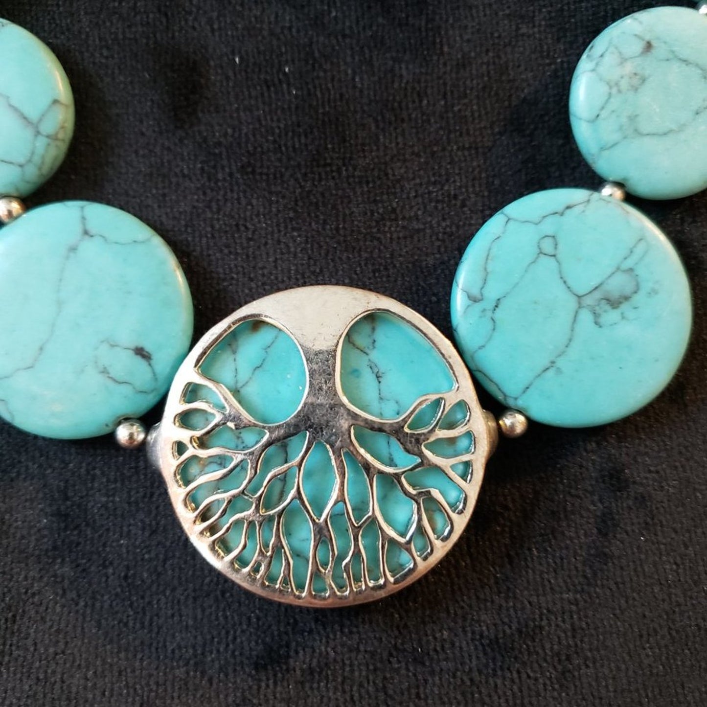 Womens Fashion Turquoise Magnesite Puff Coins Collar Necklace with Lobster Clasp