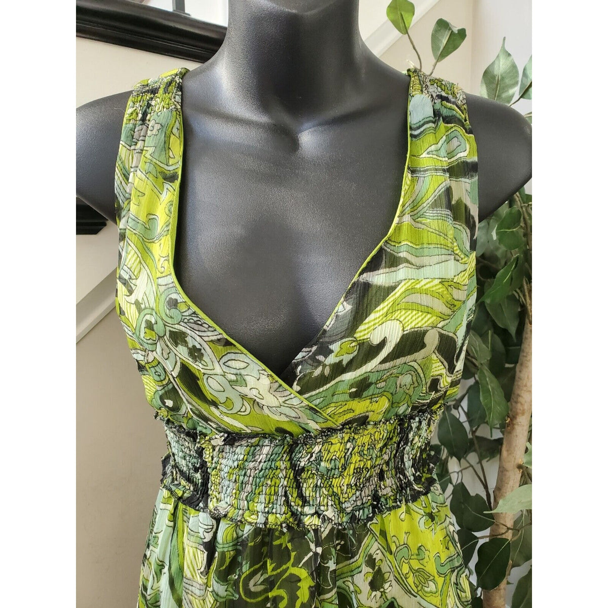 Magic Women's Green 100% Polyester V-Neck Sleeveless Long Maxi Dress Size Medium