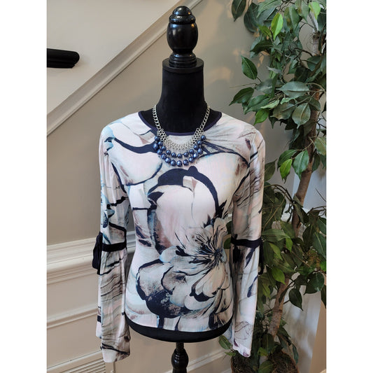 Karen Kane Top M White Navy Floral Crew Flared Sleeve Keyhole Back Casual Party