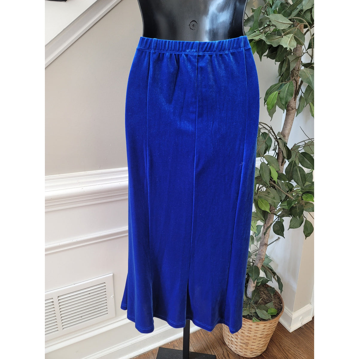 Esy Studio EY Skirt Suit Womens Large Royal Blue Cold Shoulder Flattering Peplum