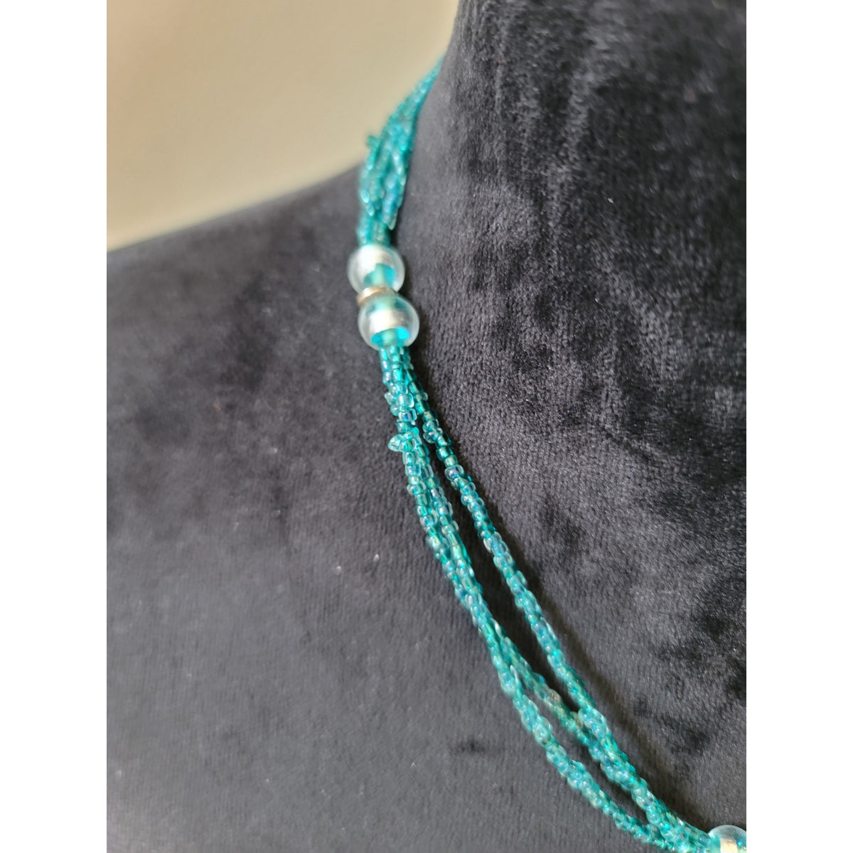 Women's Turquoise Beaded Necklace With Round Pendant And Lobster Clasp Lock