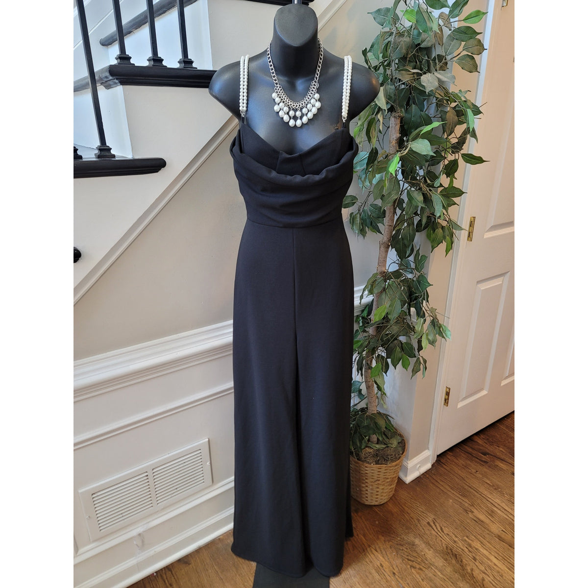 Fashion Nova Romper Women's Size Medium Black Sleeveless Jumpsuit Pearl Accent
