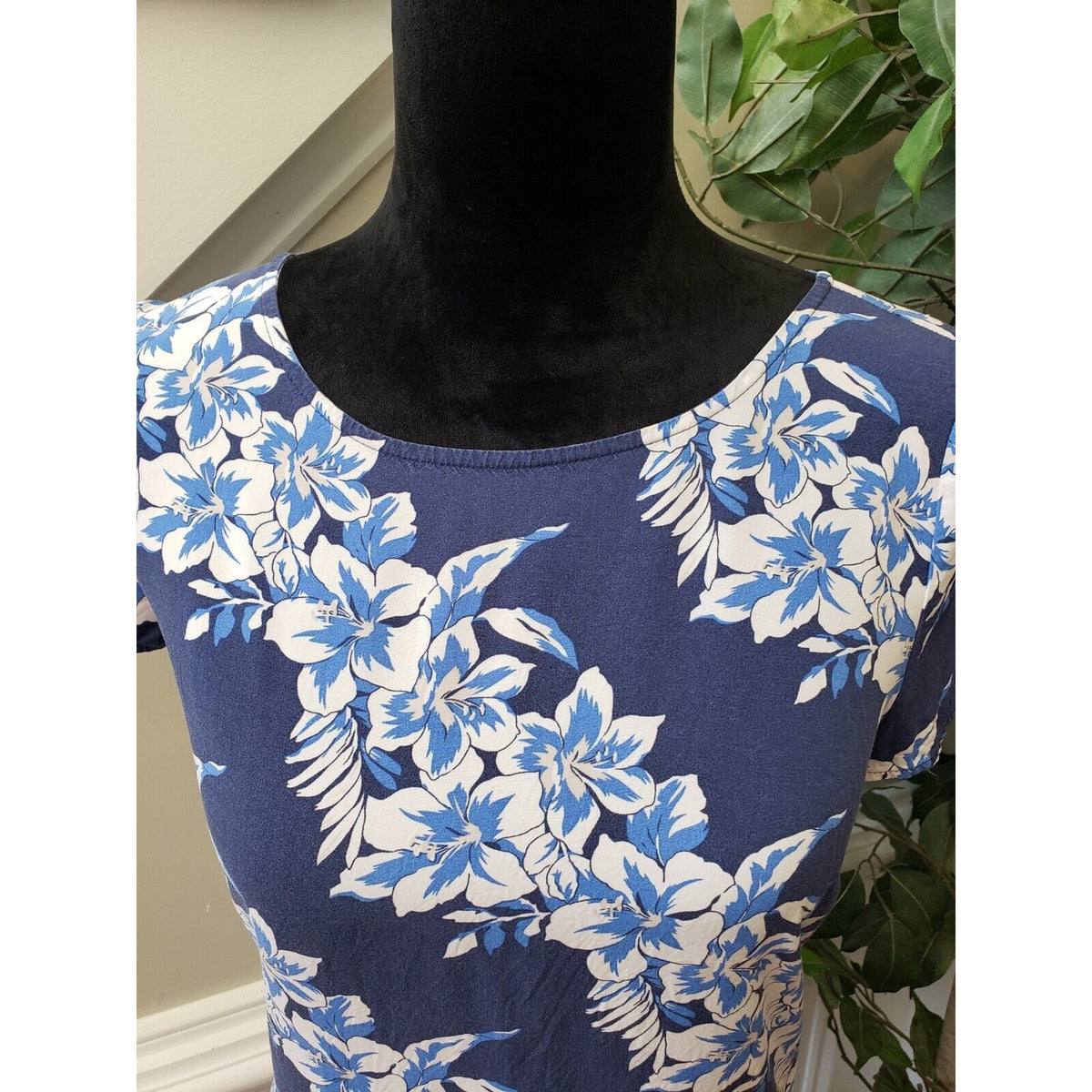 Old Navy Women's Blue Round Neck Short Sleeve Knee Length Sheath Dress Size PS