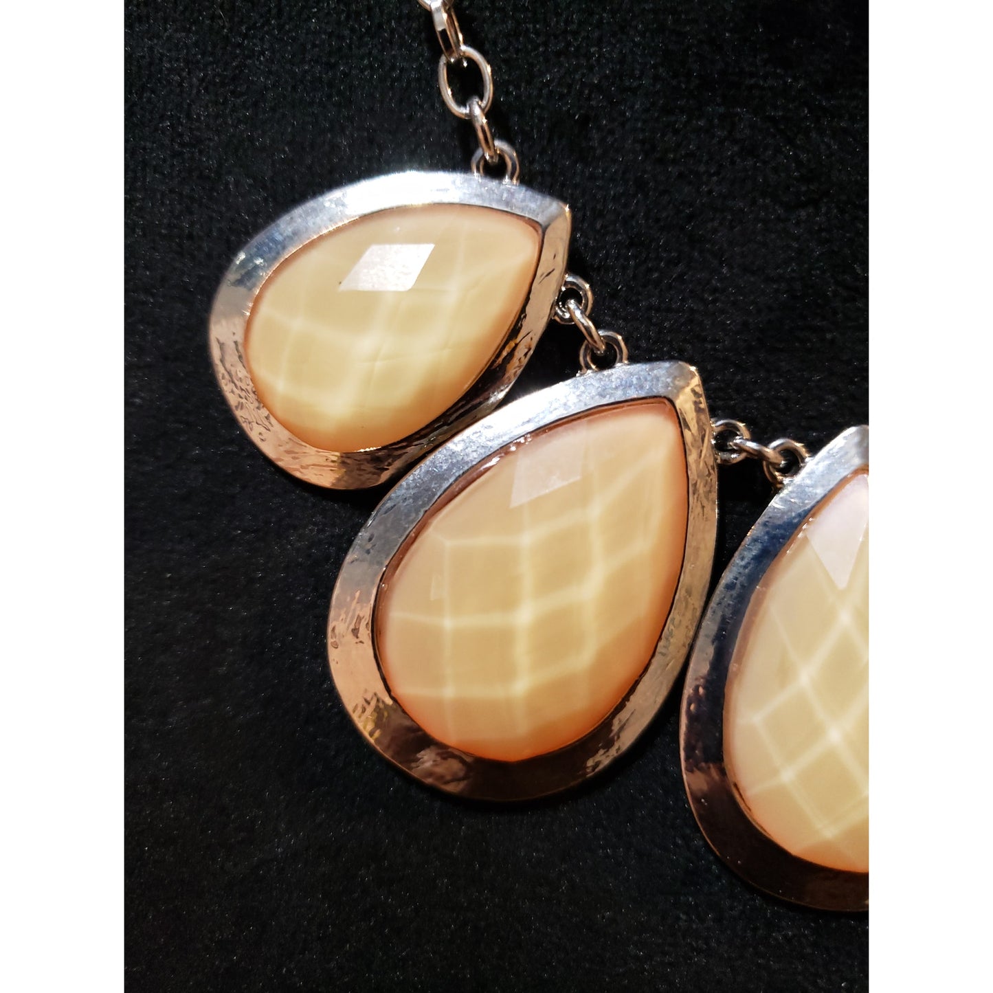 Womens Silver Tone Bezel-Set Acrylic Teardrop Link Necklace Jewelry with Lobster