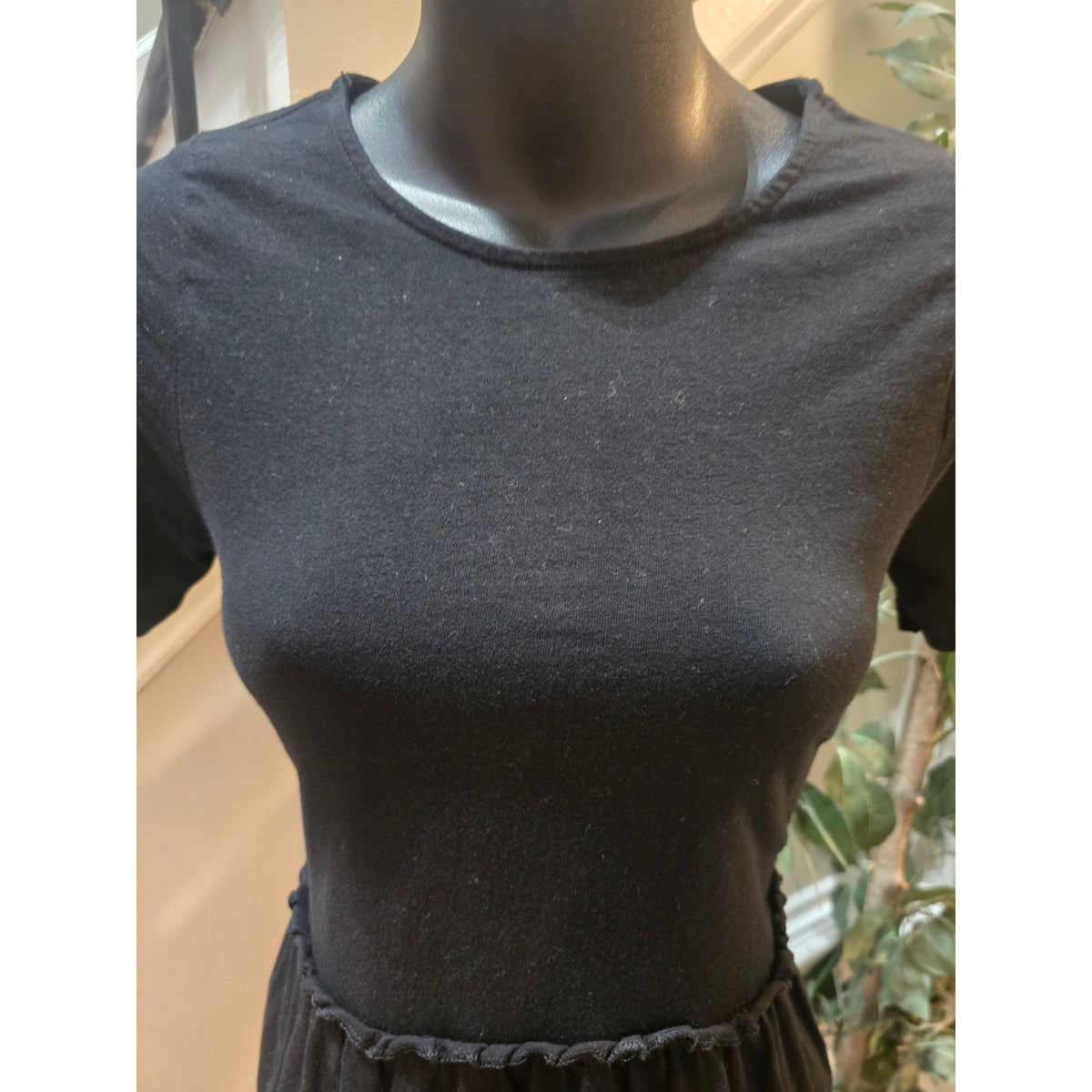 River Island Skirt Dress Women's Size 2 Black Ruffle Short Sleeves Crew Neck