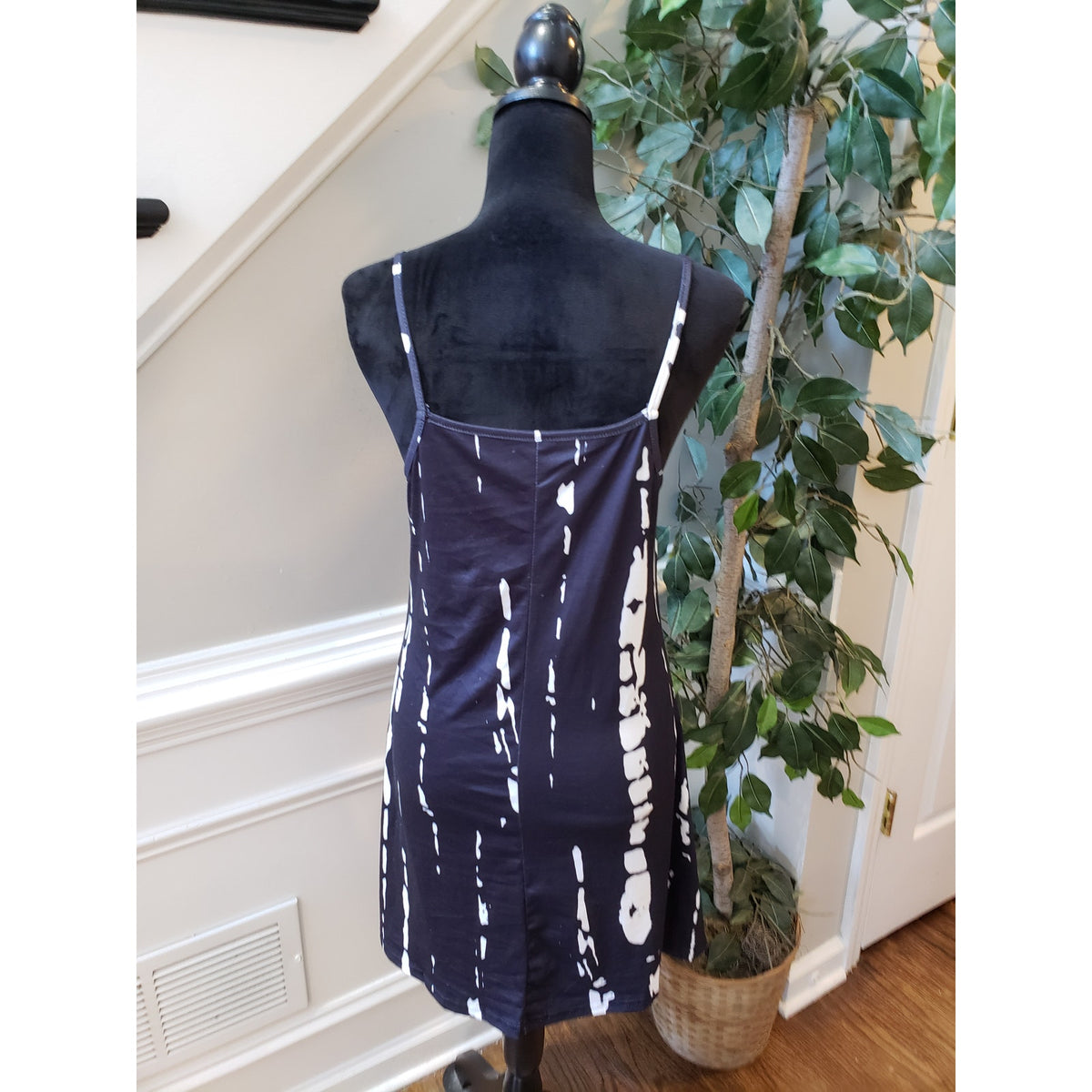 Women's Camisole Dress Medium Black Tie Dye Print Sleeveless Stretch Round Neck