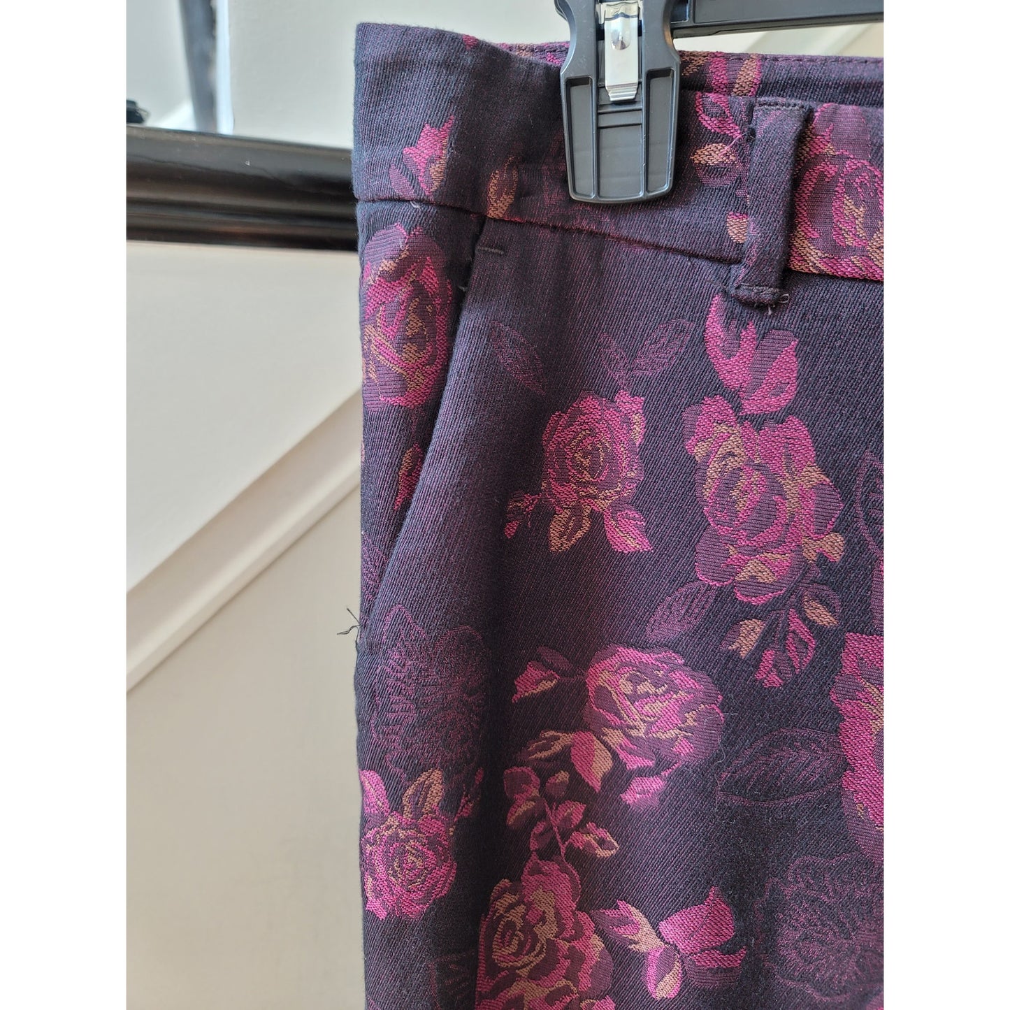 White House Black Market Pants Women's 8 Burgundy Floral Slim Ankle Stretch