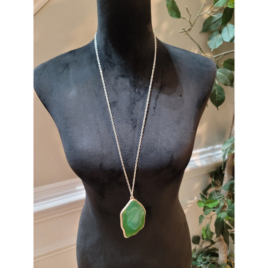 Women's Elegant Green Agate Fashion Pendant Necklace With Silver Chain