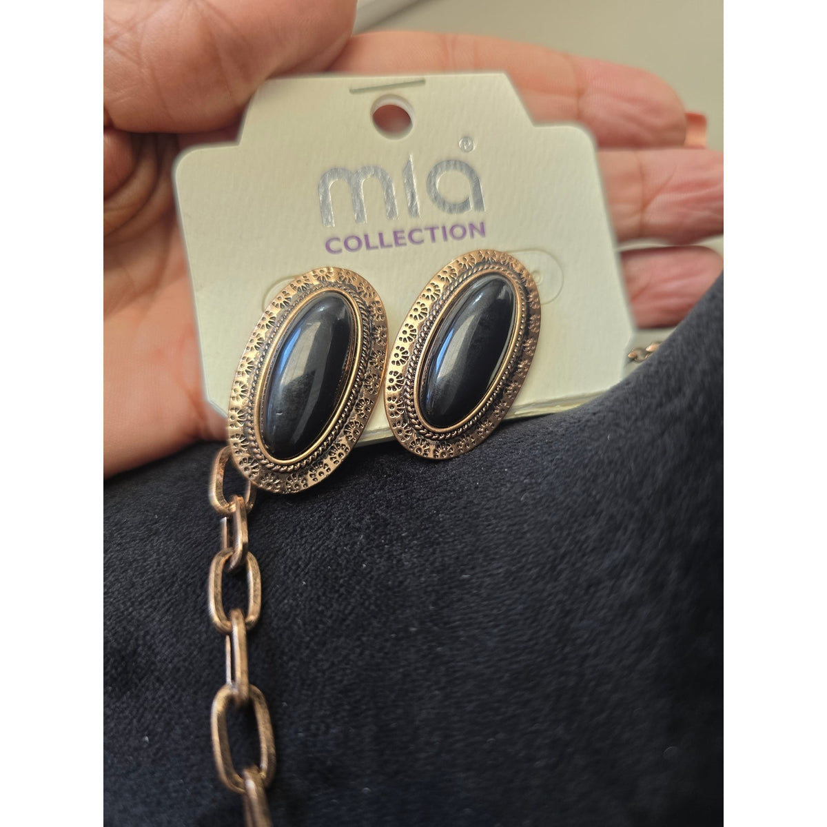 Mia Collection Gold-tone Layered Feather Black Onyx Necklace & Earrings Set