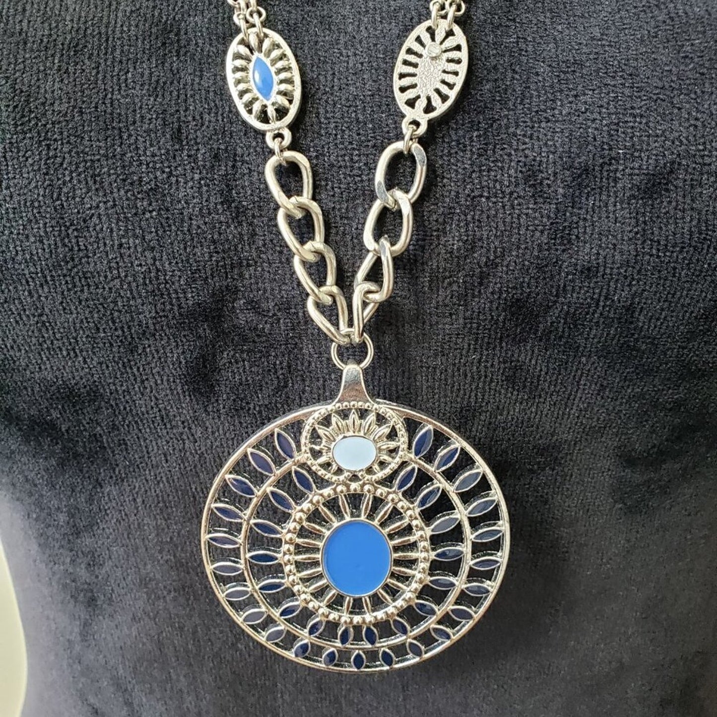 Womens Blue White Crystel Beads Round Pendant Necklace with Lobster Clasp